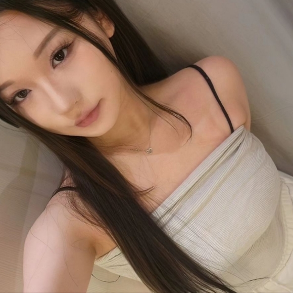 Meet your Posher, Mishy - Picture 1 of 1